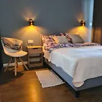 Venice Apartment, Self Check-in 24h, Free Parking * Poznań